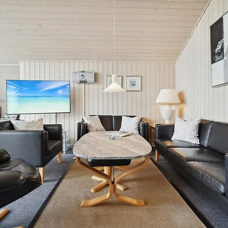 Athalia - 2-4km From The Sea By Interhome *